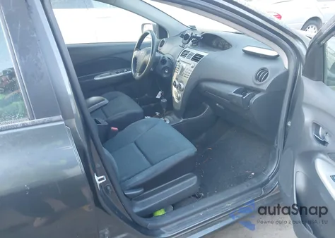 2010 Toyota Yaris z USA, uszkodzony, nr VIN JTDBT4K33A4069838